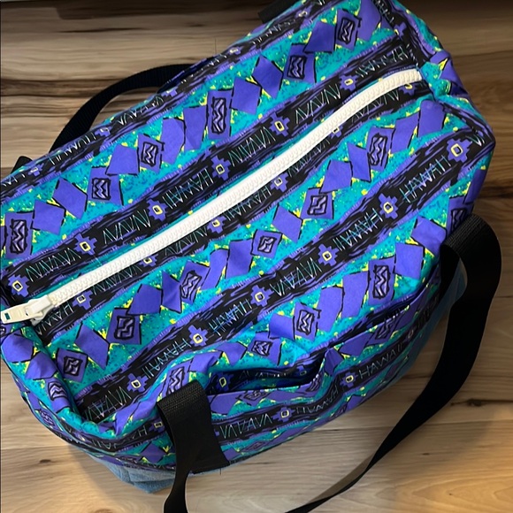 Colorful Retro Hawaii Duffle Bag NWOT - Picture 2 of 12